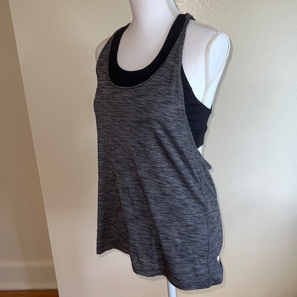 Lululemon gray size 10 tank with built in bra